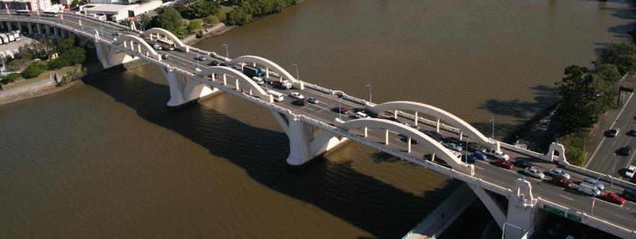 William Jolly Bridge, Brisbane view from an oblique aerial vantage.