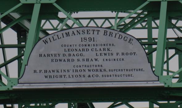 Willimansett Bridge:Plaque of the Willimansett Bridge following its refurbishment from 2011-2015, showing principal officials and contractors, including engineer Edward S. Shaw