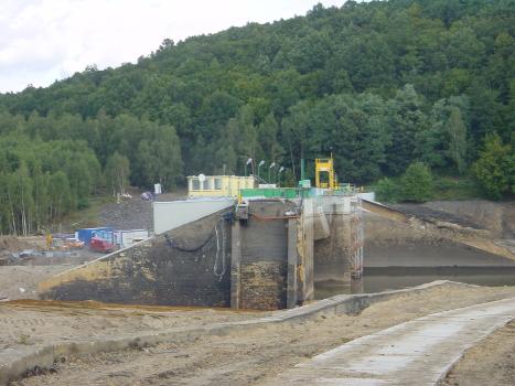 Witka-Staudamm, Polen, nach dem Dammbruch am 7. August 2010