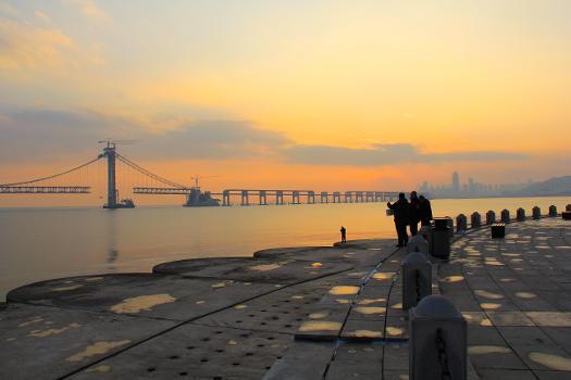 Brücke über die Xinghai-Bucht