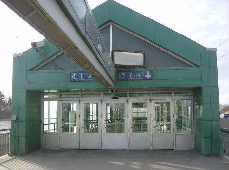 Zoo CTrain Station