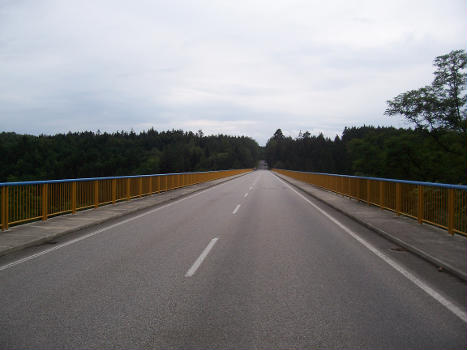 Moldaubrücke Zvíkov