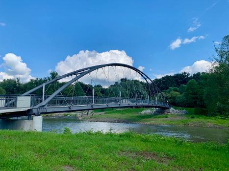 Geh- und Radwegbrücke über den Koszarawa