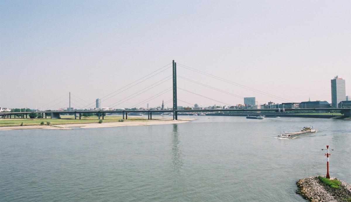 Kniebrücke, Düsseldorf 