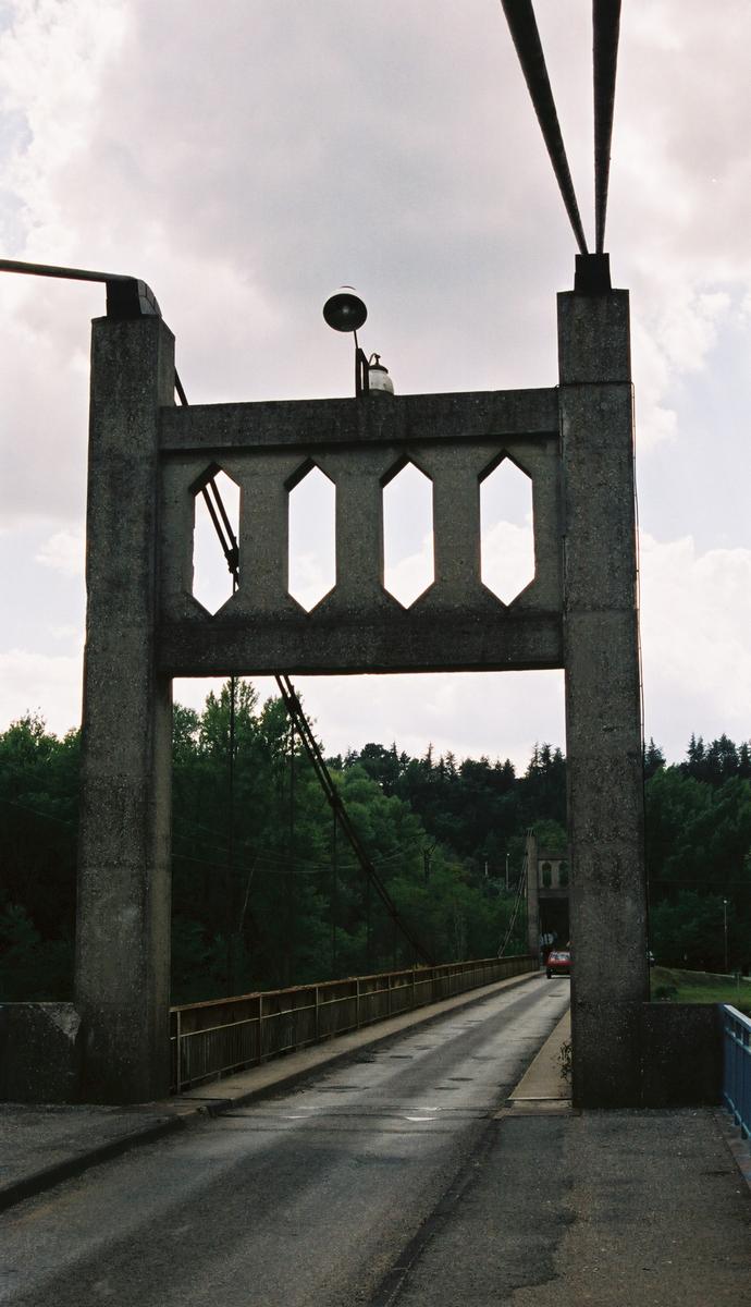 Volonne Suspension Bridge 