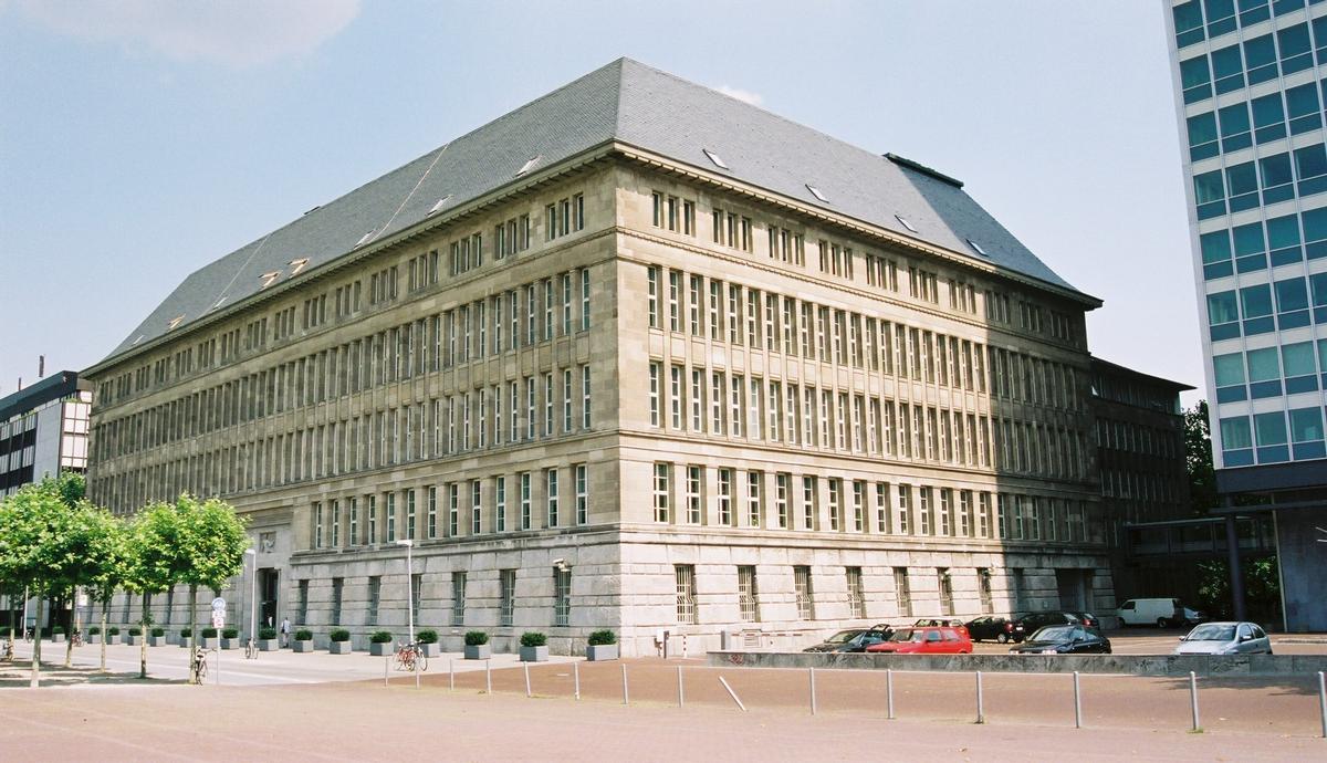 Mannesmann (now Vodafone) Adminstration Building, Düsseldorf 