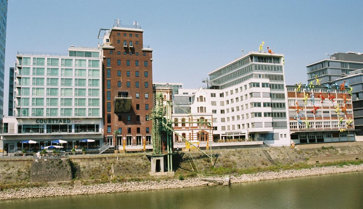 Medienhafen, Düsseldorf – Bauten auf der Speditionsstrasse 