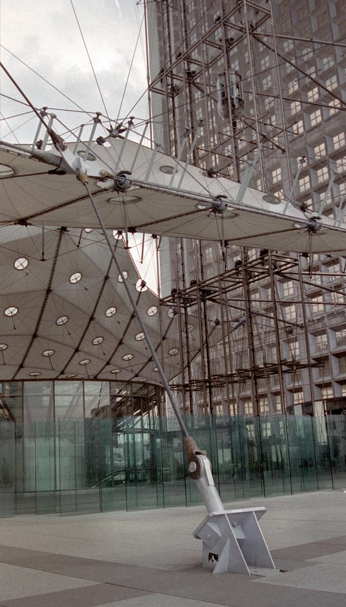 Paris-La DéfenseNuages de la Grande Arche 