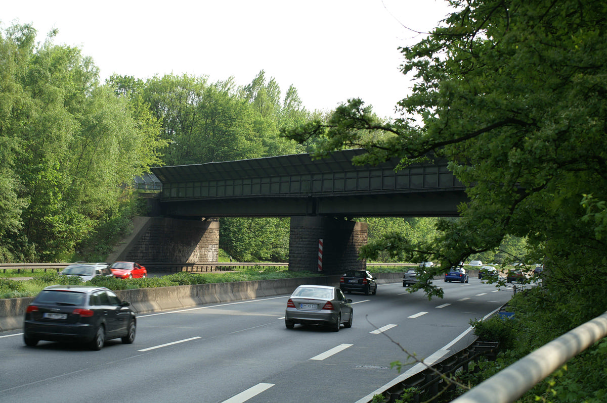 Erzbahn Bridge across the A 40 