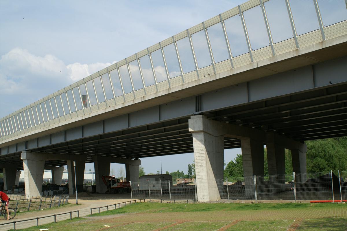 Autobahn A59Hafenbahn Bridge 