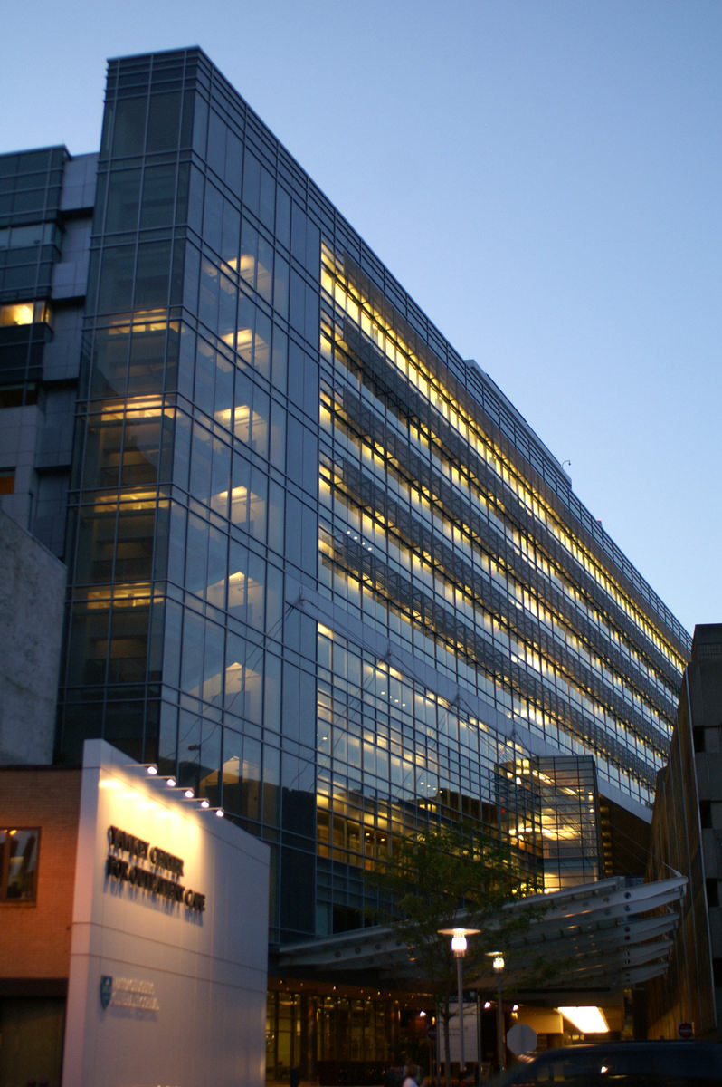 Yawkey Center for Outpatient Care (Boston, 2004) 