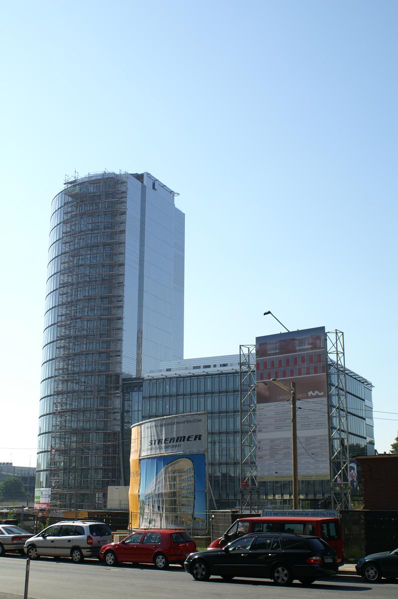 Medienhafen, Düsseldorf – Media Tower & Gläserne Killepitschfabrik 