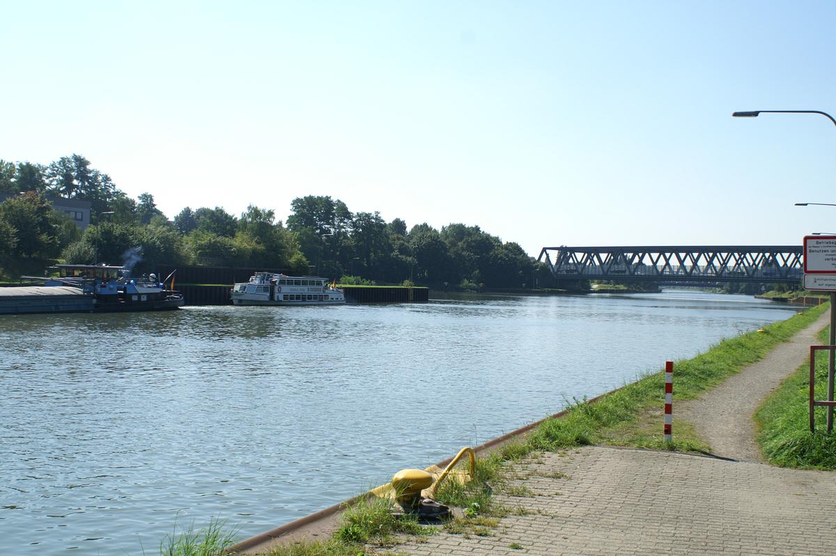 Rhein-Herne-Kanal in Oberhausen 