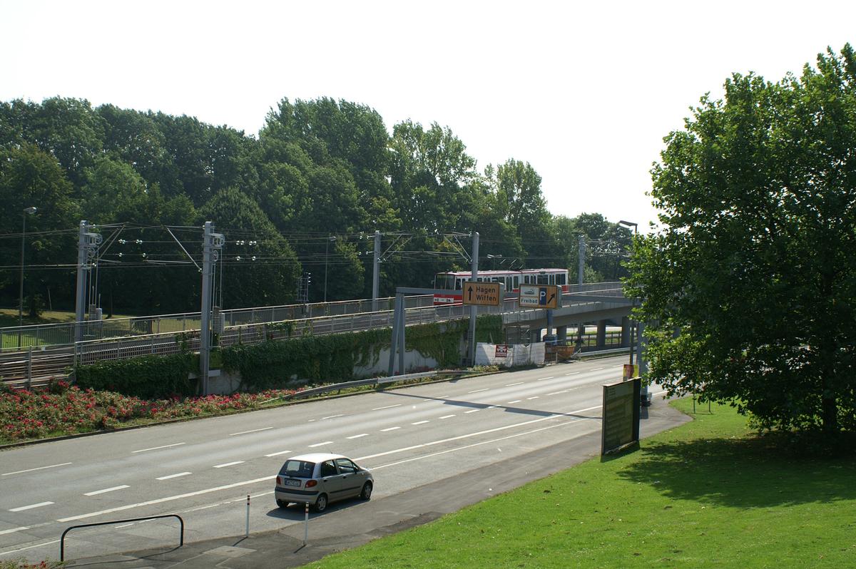 Light rail bridge on Ardeystrasse, Dortmund 