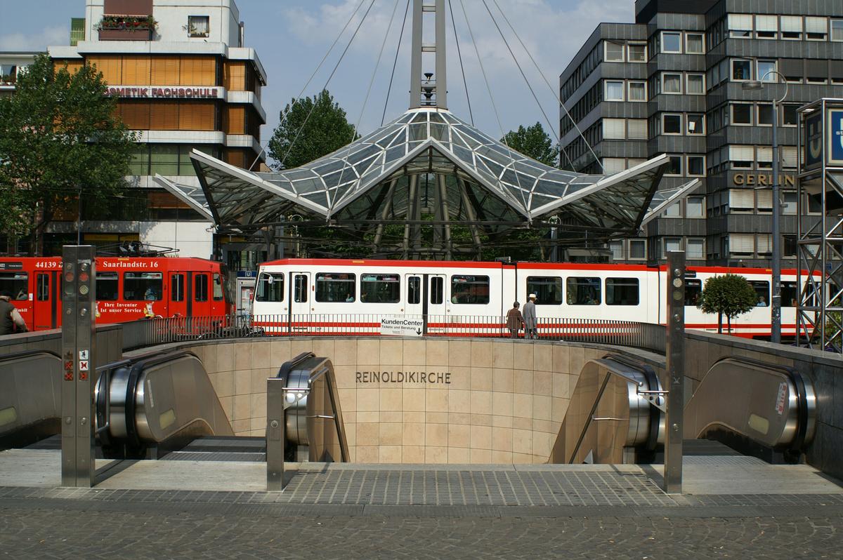 Station de tramway et de métro à l'église Reinoldi, Dortmund 