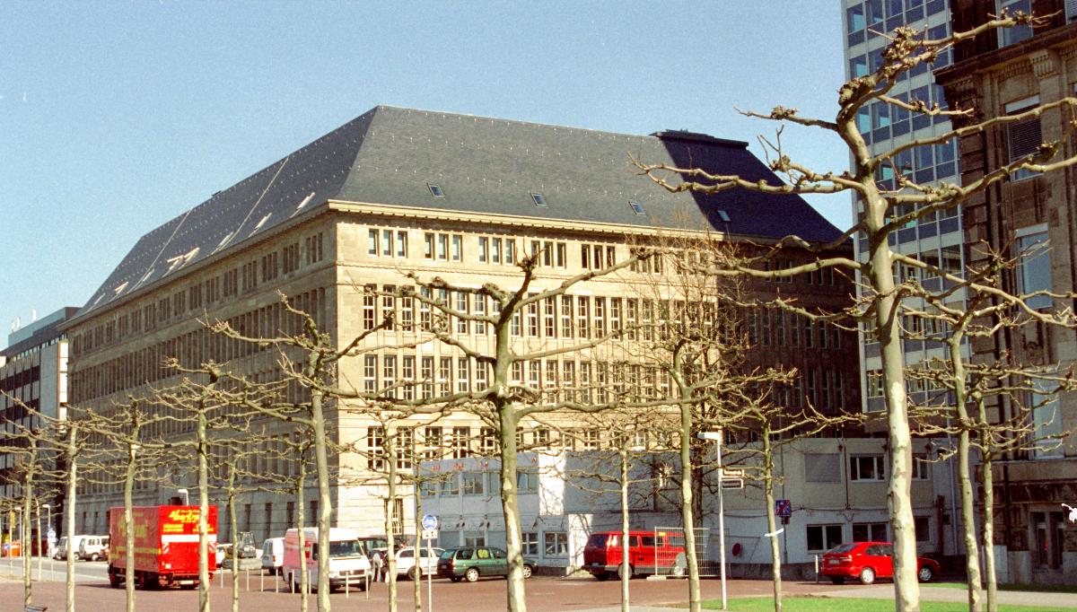 Hochstraße Jan-Wellem-Platz 