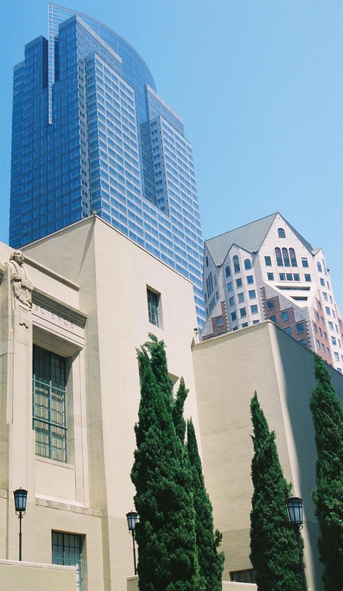 Los Angeles Central Library with Biltmore Tower (right) and Gas Company Tower (left) in the background 
