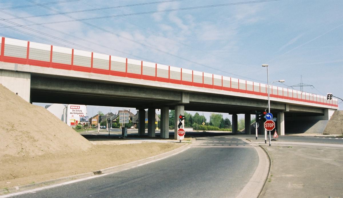 Brücke über die Düsseldorfer Strasse, Duisburg/Krefeld 