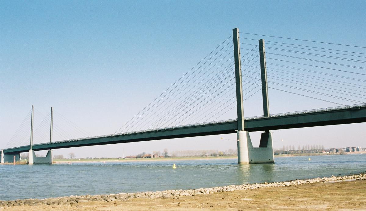 Rheinbrücke Rees-Kalkar 