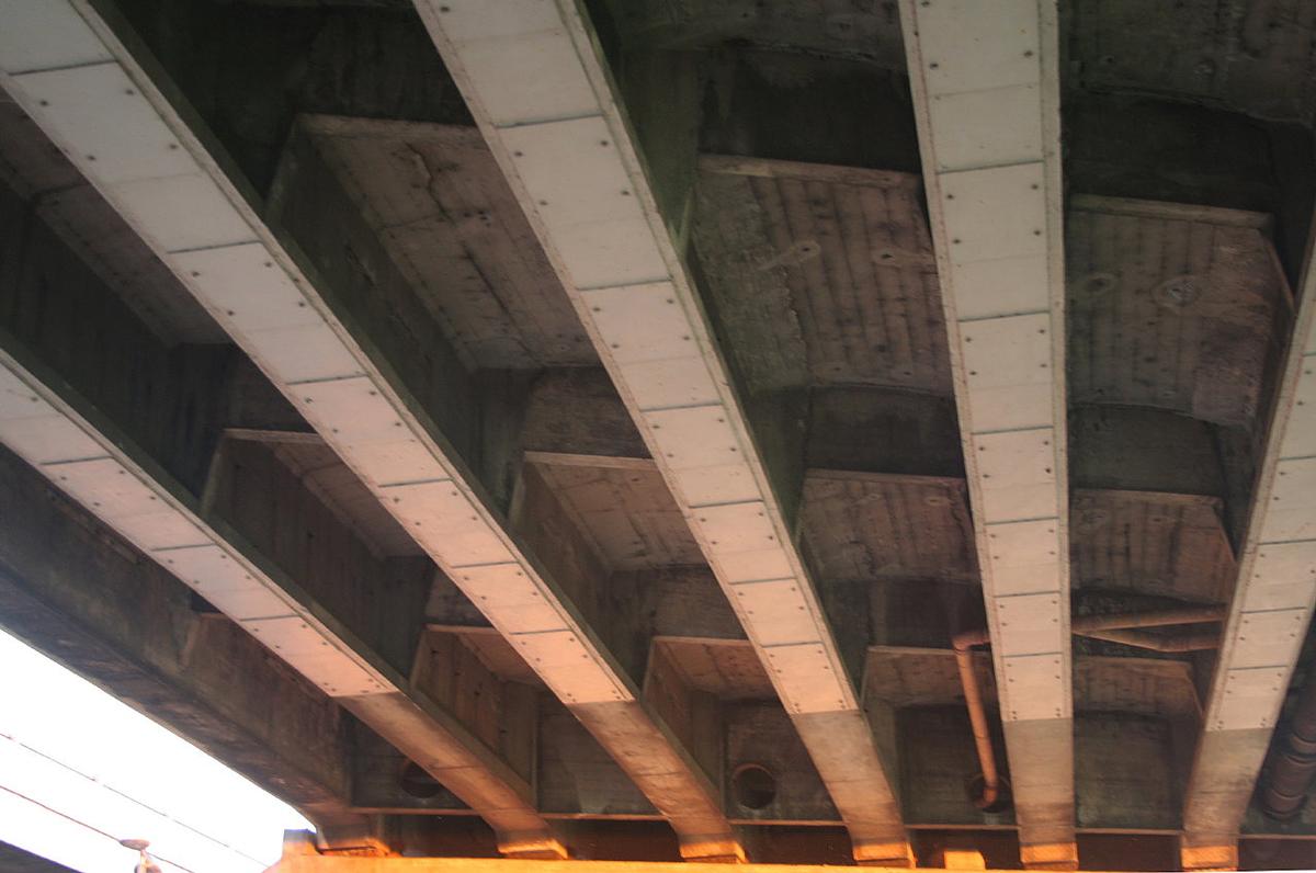 Underside of the central section of the main span of the new bridge. 