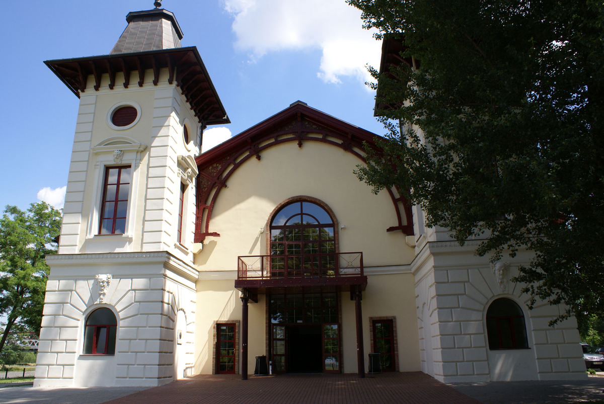 Divadlo Aréna, Bratislava 