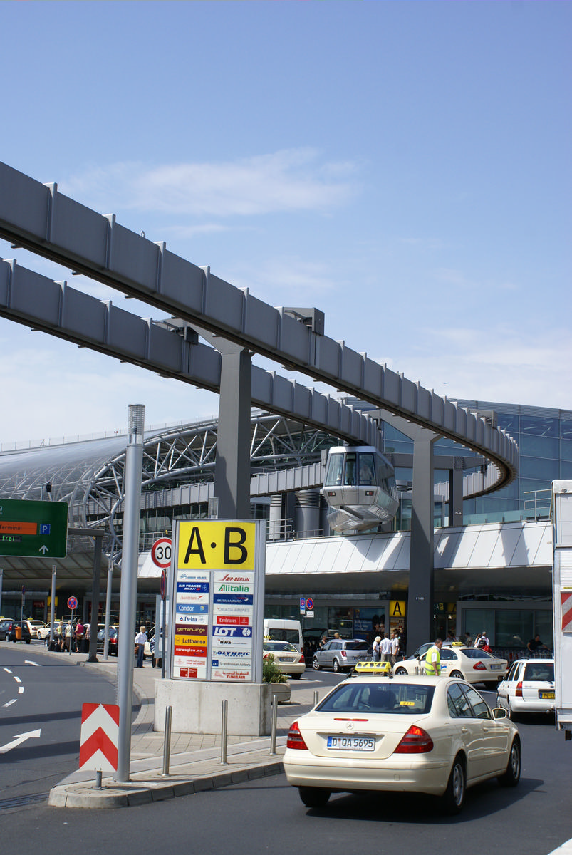 Structurae [en]: Düsseldorf Airport - Skytrain