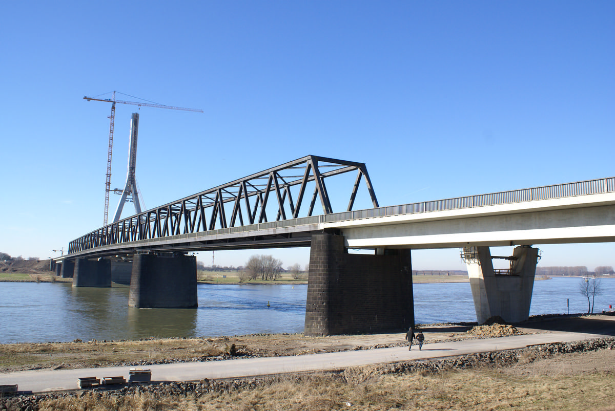 Rhine river bridge at Wesel 