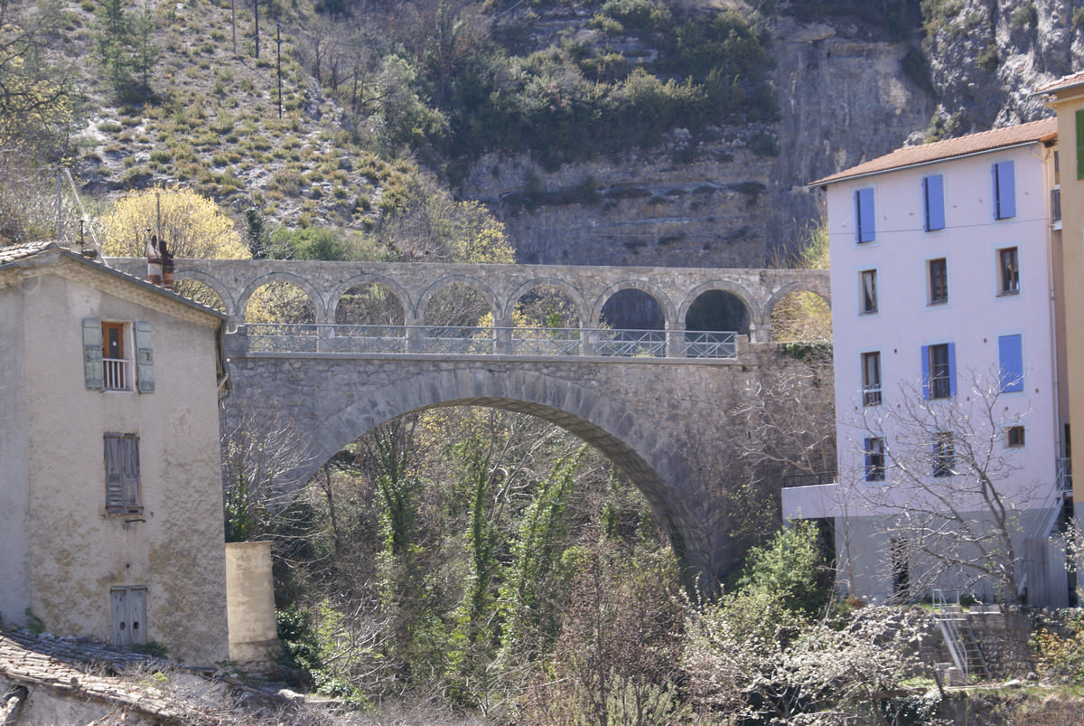 Pont du moulin d'Entrevaux 