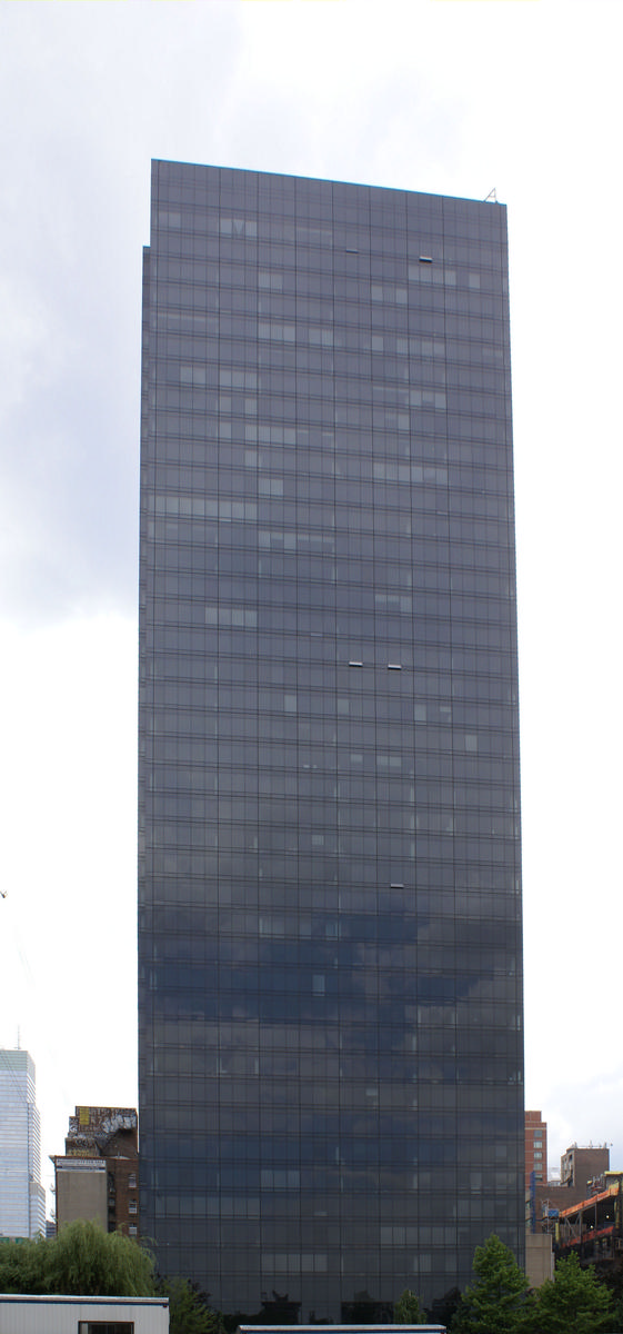 One Sutton Place North 