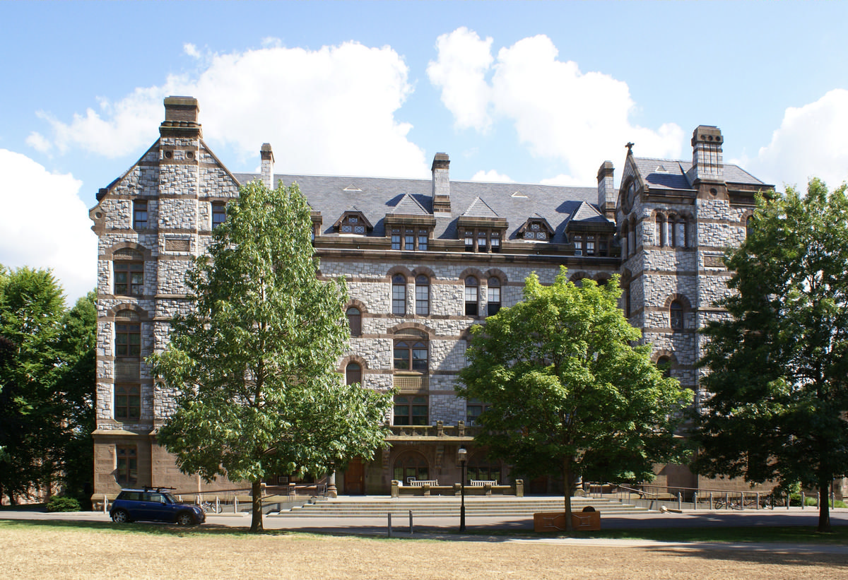Universität Princeton – Witherspoon Hall 