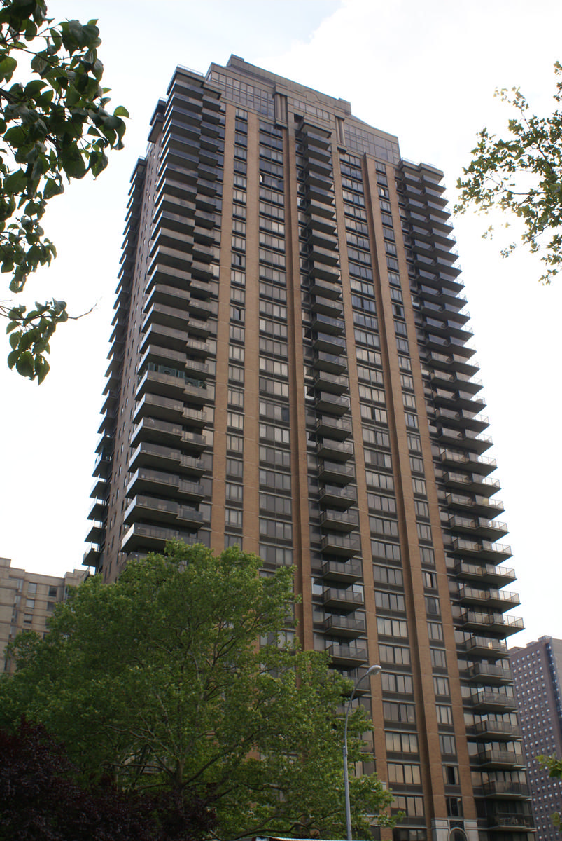 Alfred Condominiums 