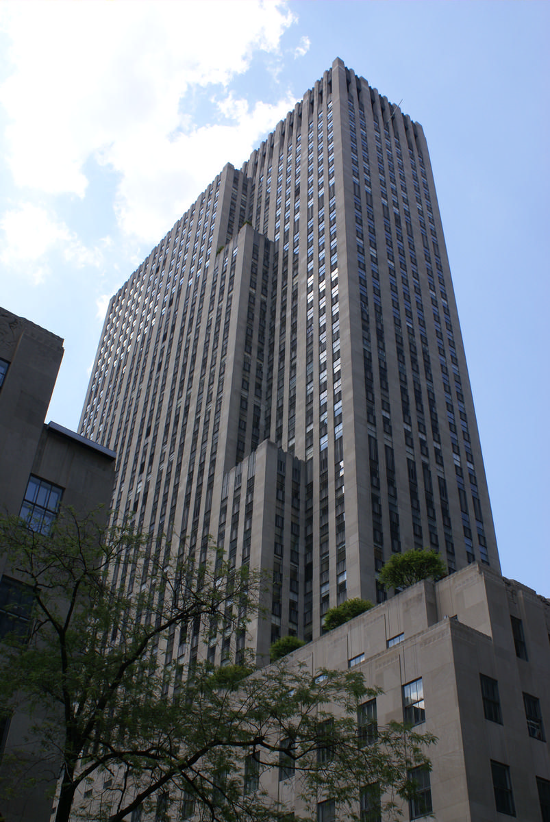 Rockefeller Center – International Building 