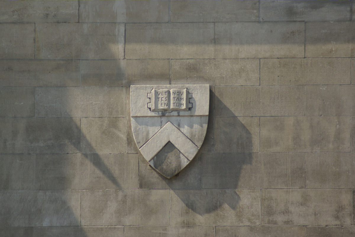 University Club, Chicago - Schild der Universität Princeton 