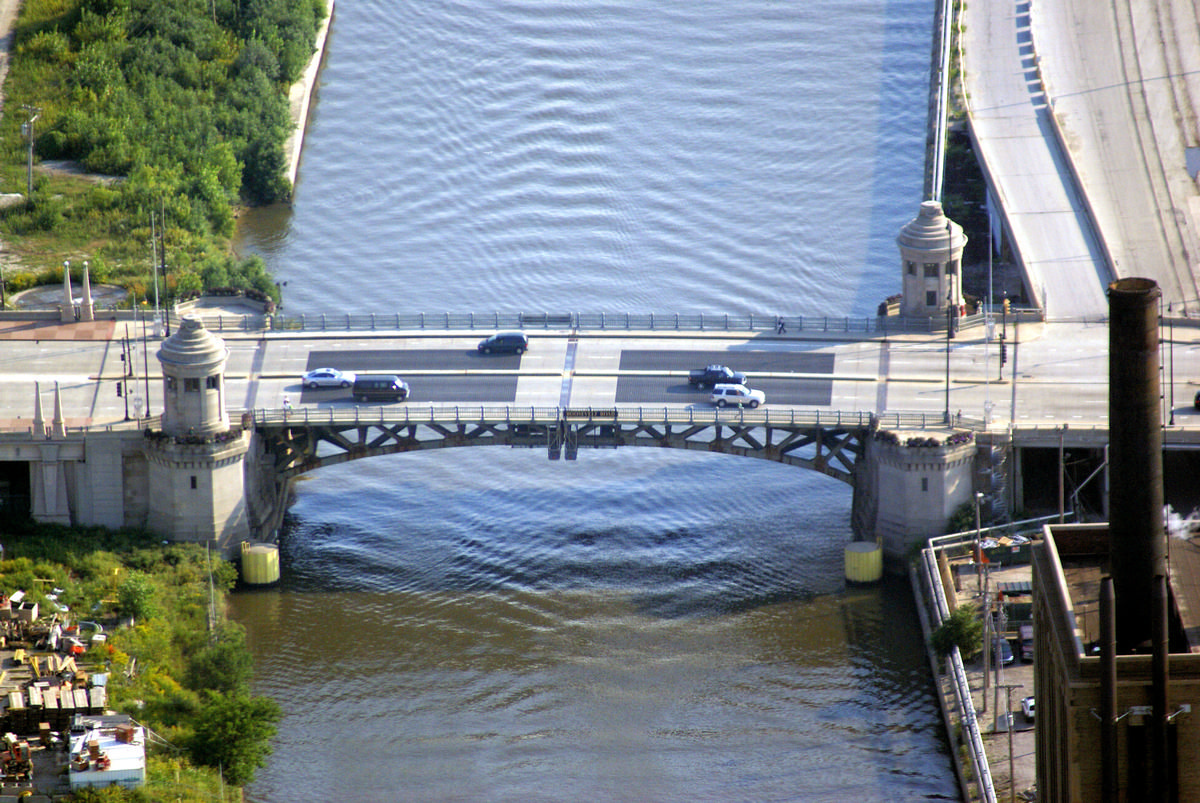 Roosevelt Road Bridge 