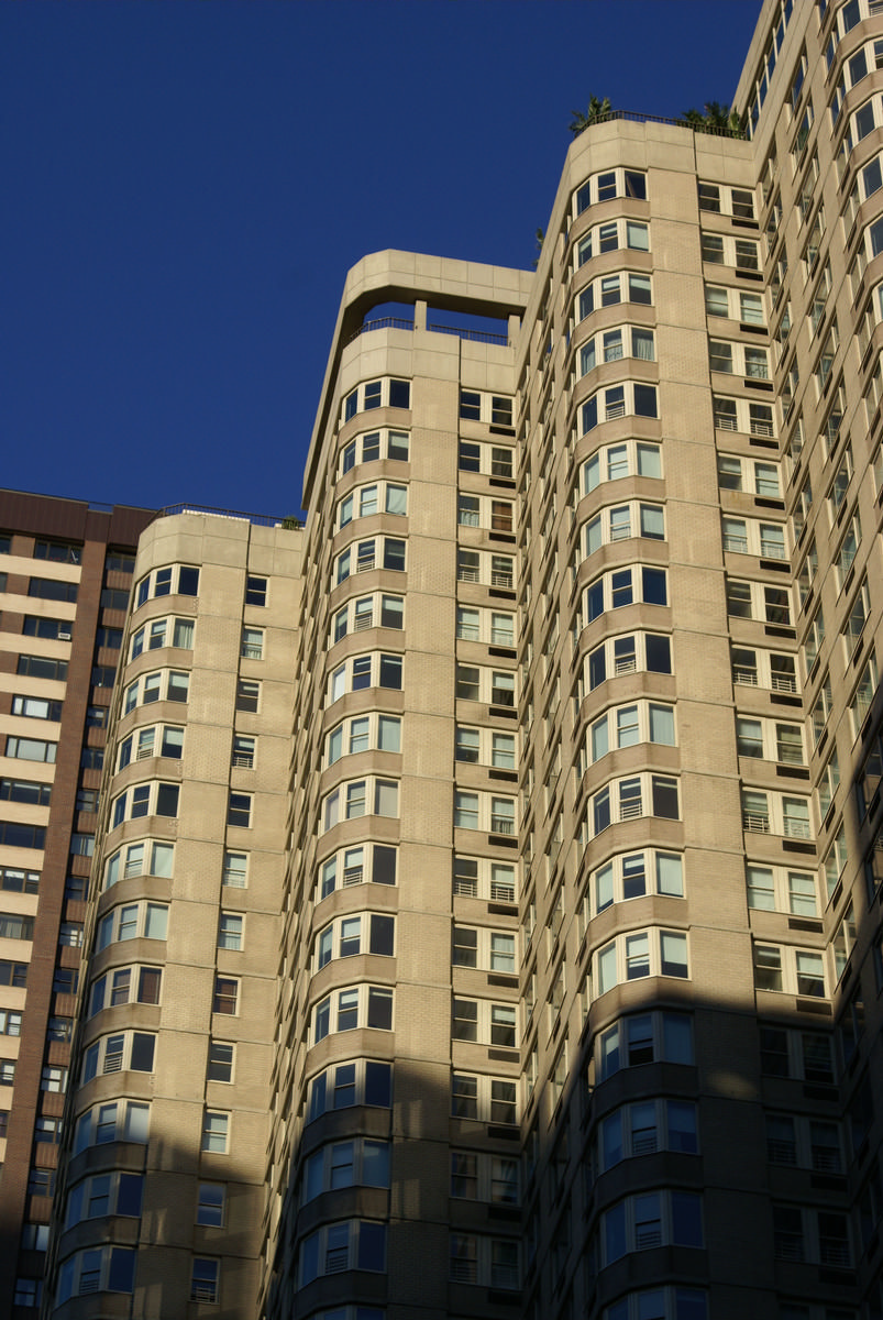 30 Lincoln Plaza Apartments 