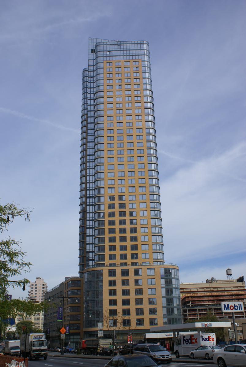 Oro Condominium 