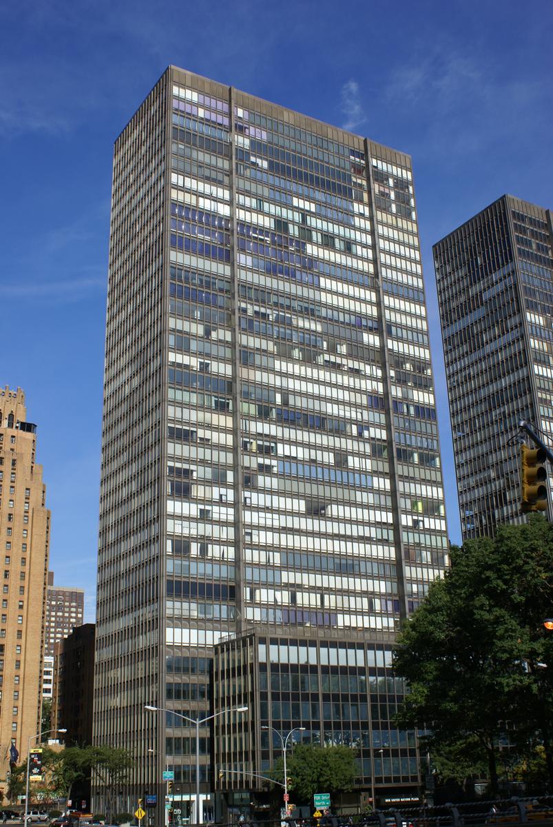 860 U.N. Plaza Apartments 