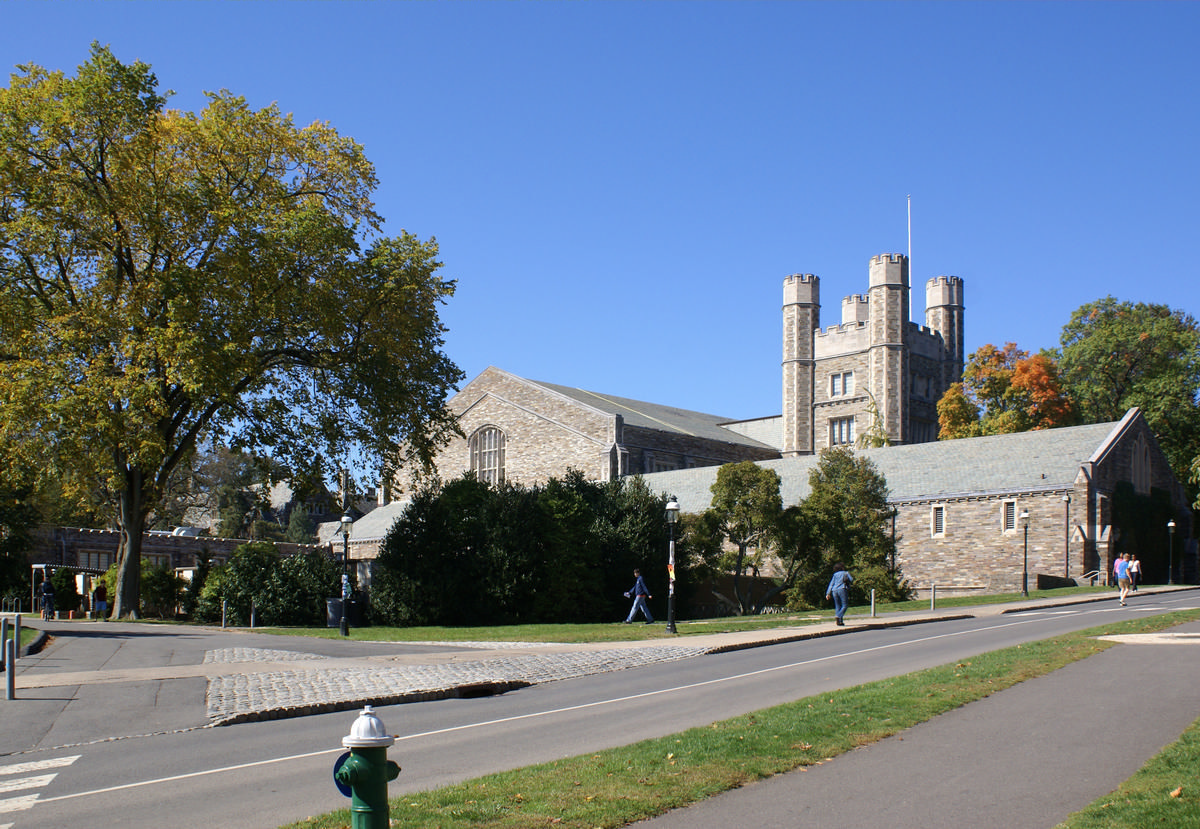 Universität Princeton – Dillon Gymnasium 