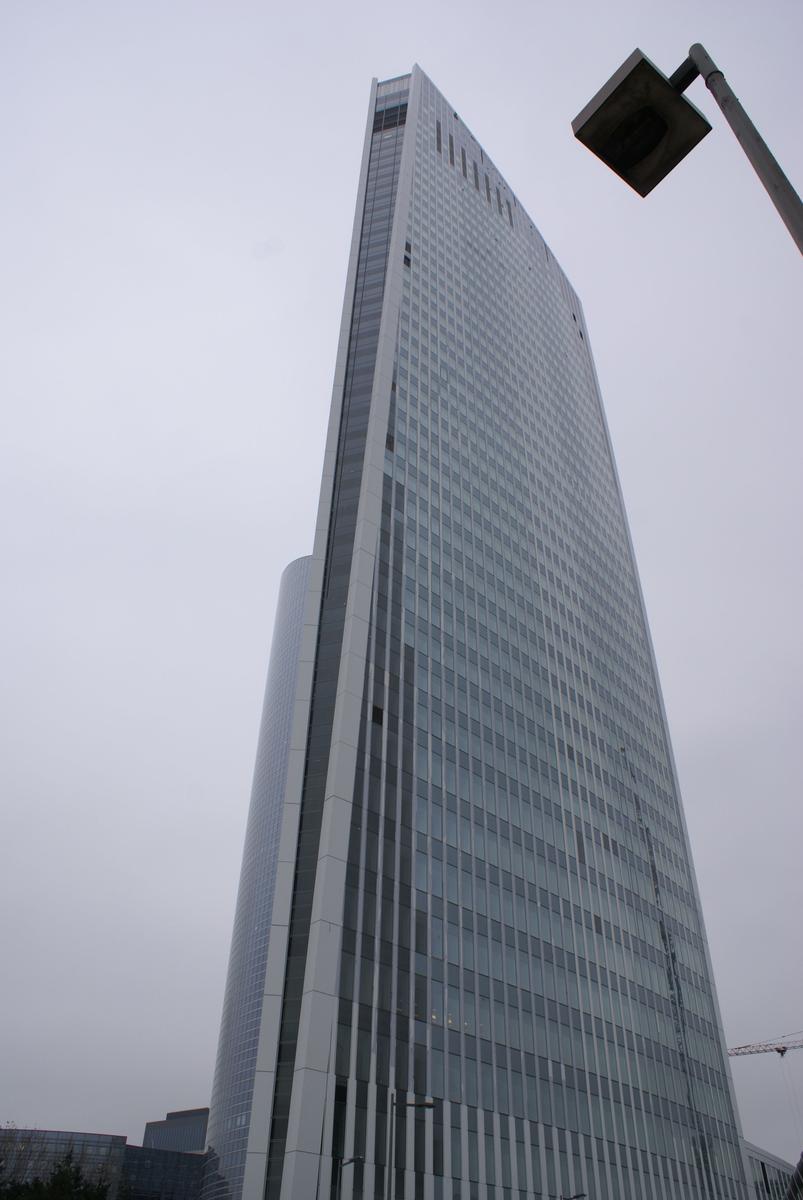 Paris-La Défense – Granite-Turm 
