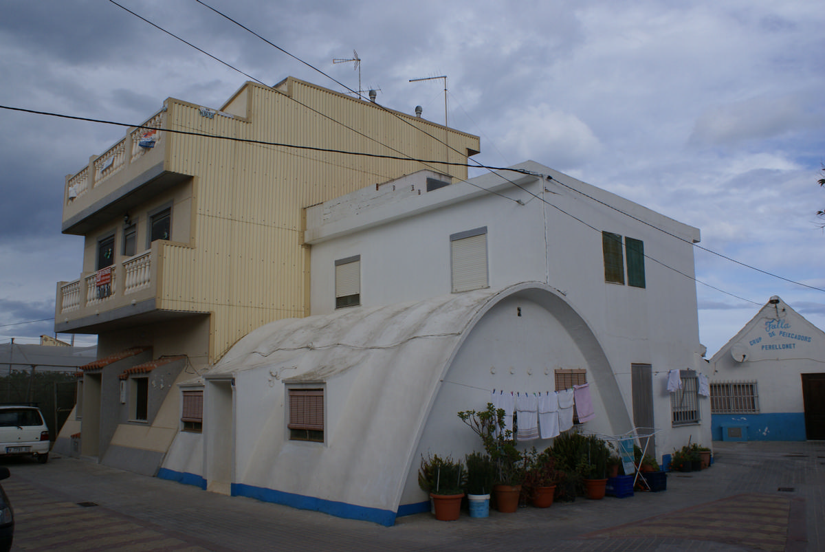 Marqués de Vallerta Housing Complex 