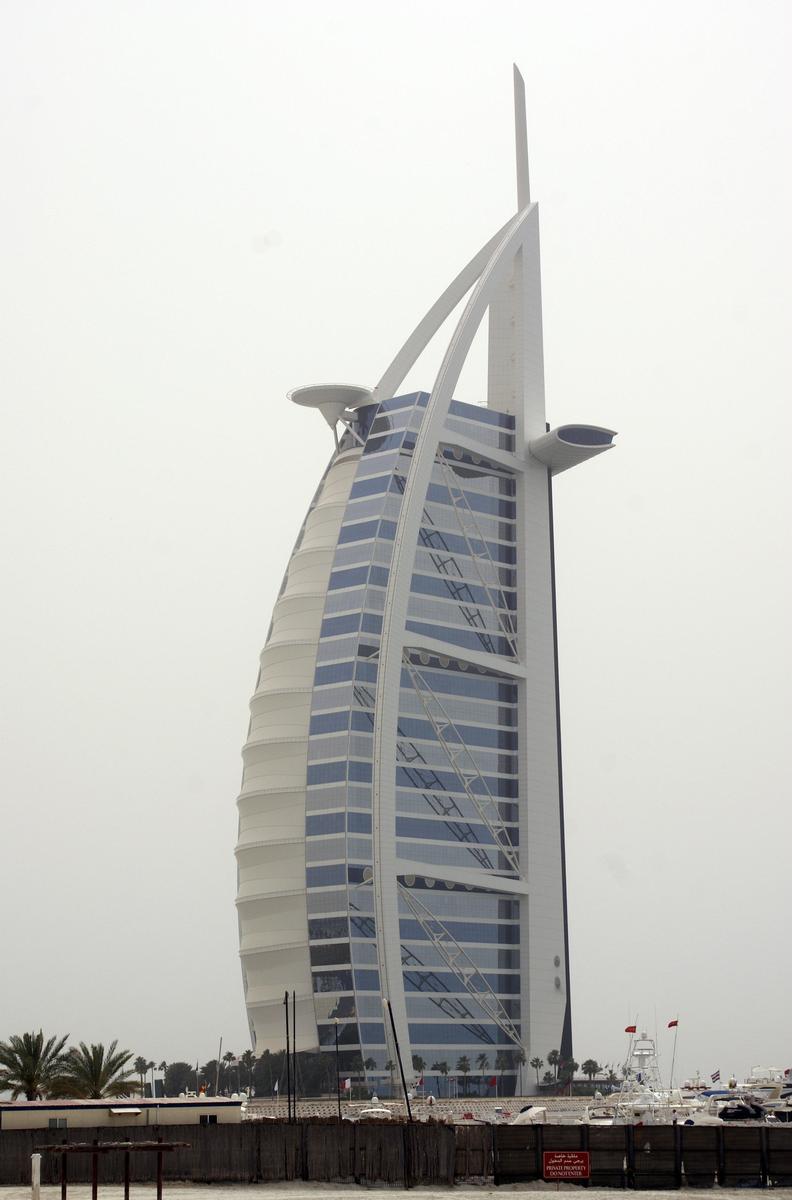 Burj Al Arab Dubai 1999 Structurae