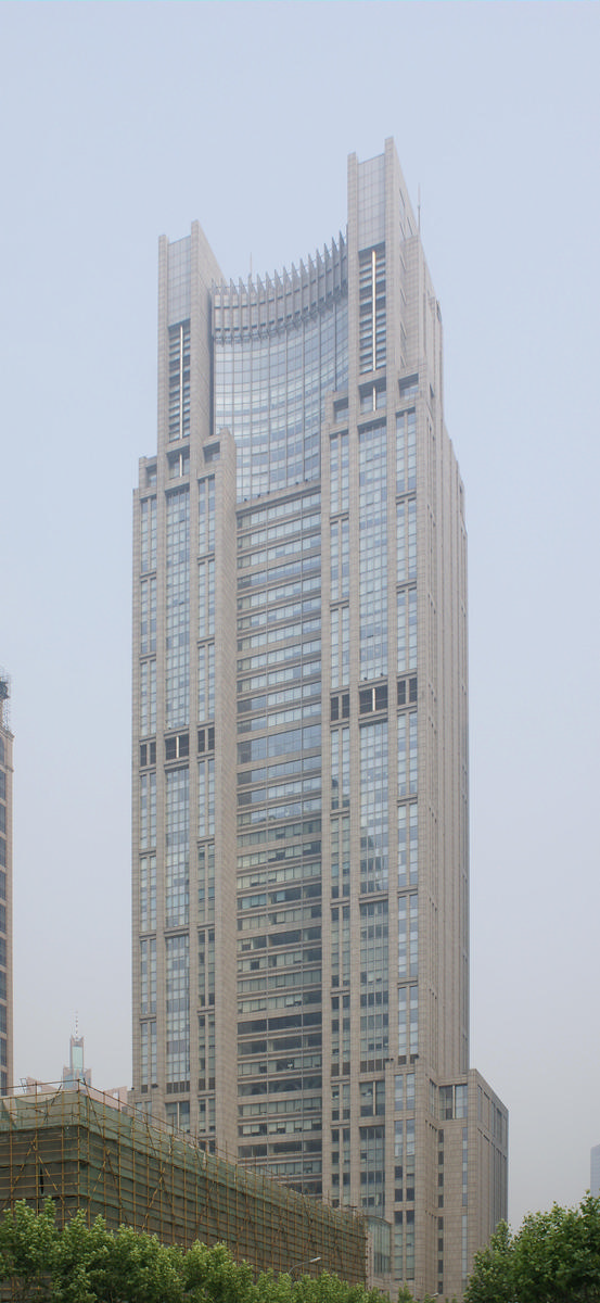 Hong Kong New World Tower (Shanghai, 2002) | Structurae