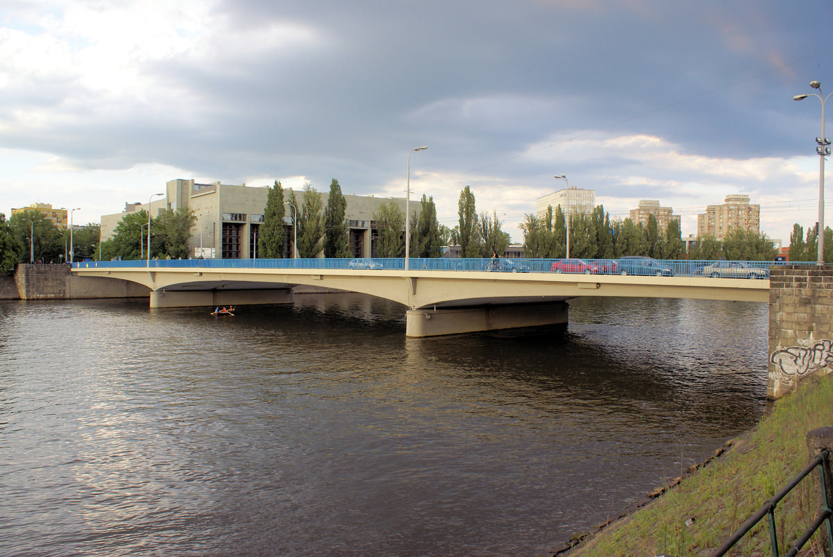 Pokoju-Brücke 