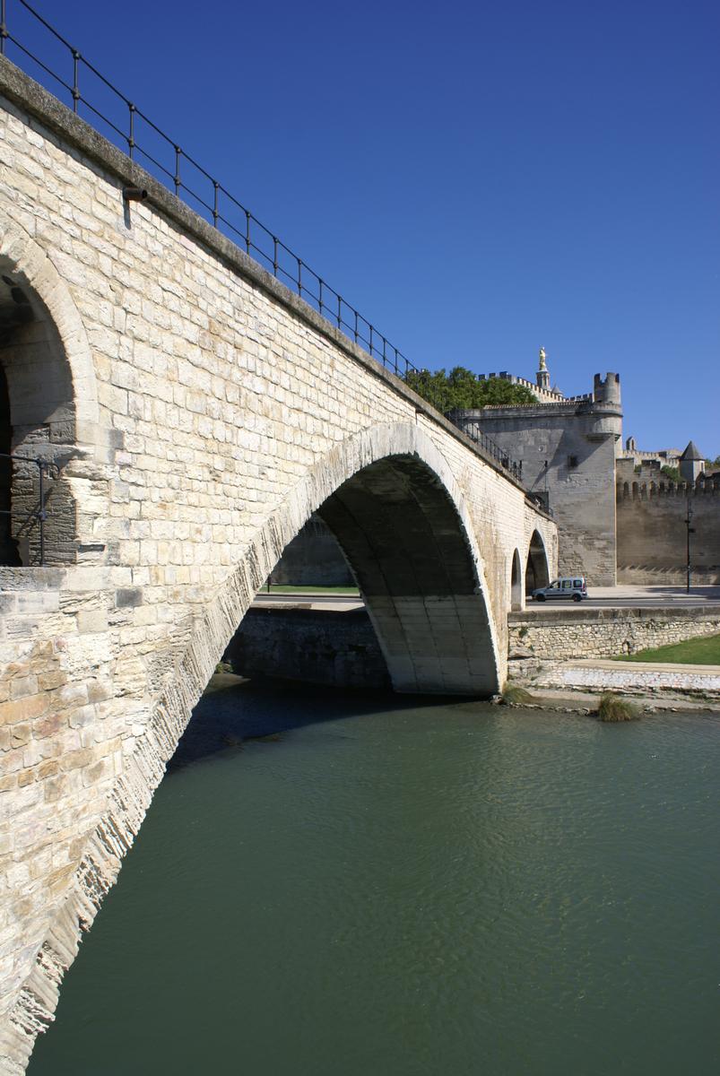 Saint-Bénezet Bridge 
