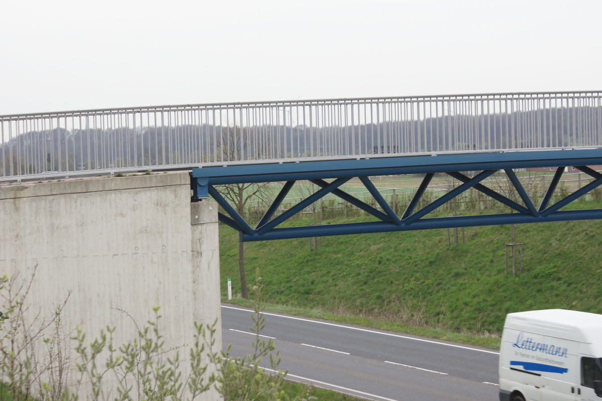 Geh- und Radwegbrücke Nettetal 