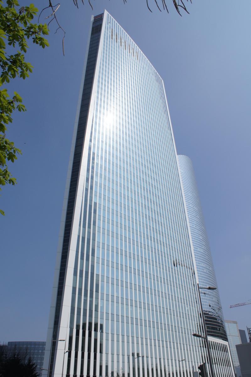 Paris-La Défense – Granite-Turm 