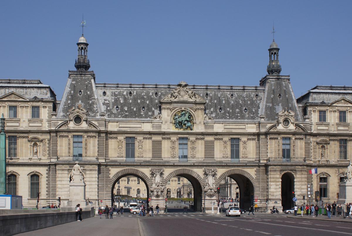 Palais du Louvre - façade towards the Seine 