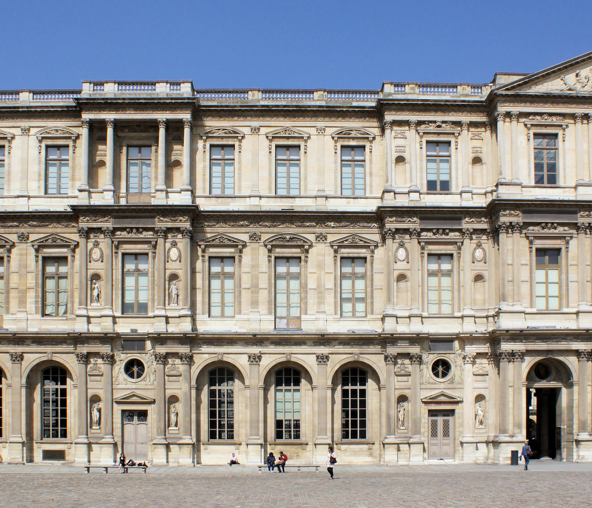 Palais du Louvre - Cour Carrée 