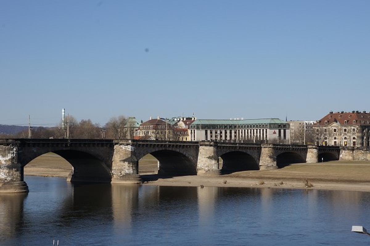 Augustus Bridge 