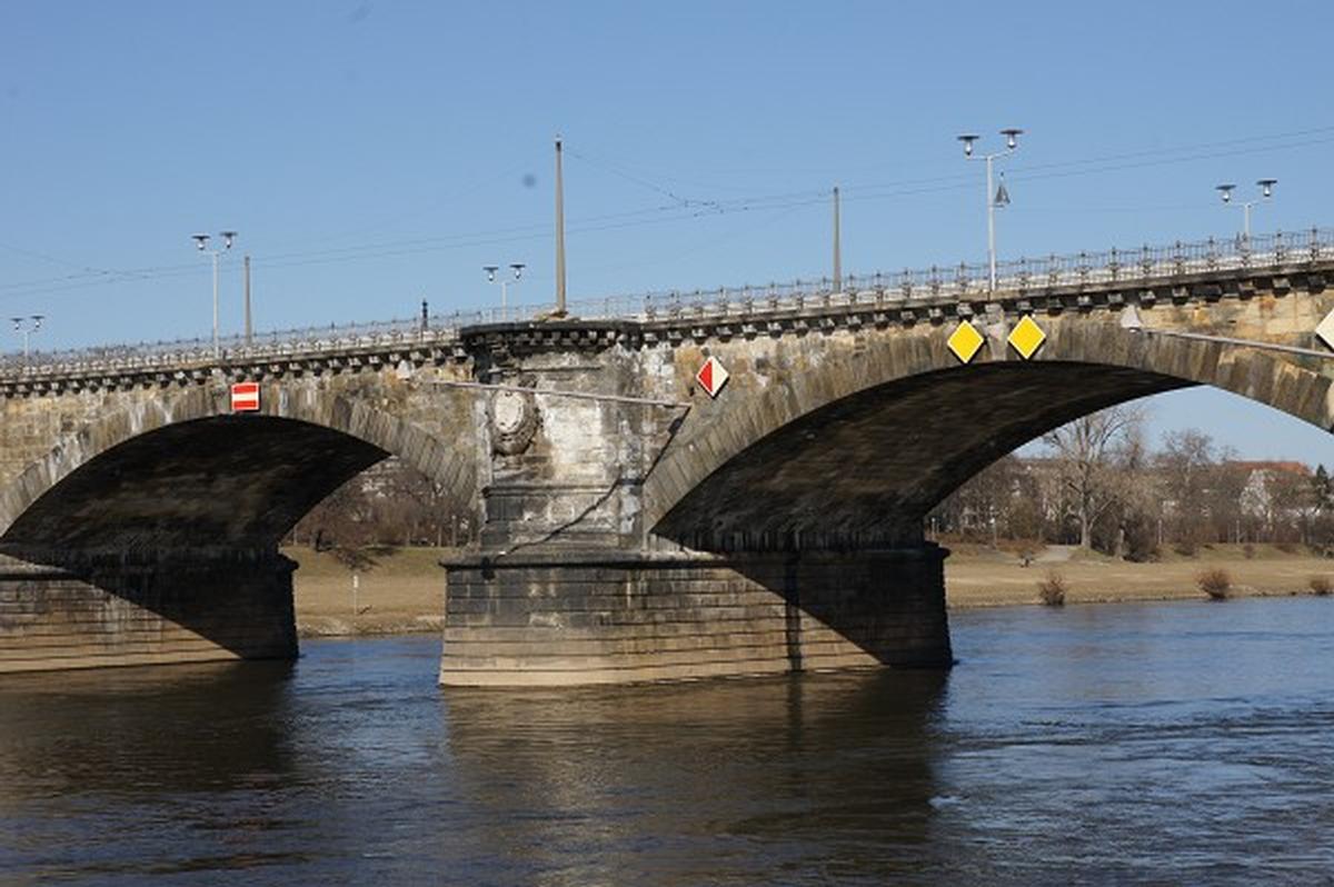 Albertbrücke 